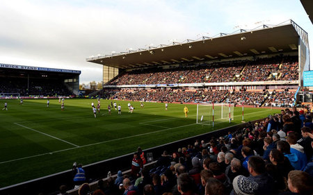 他的钦佩之 他的钦佩之